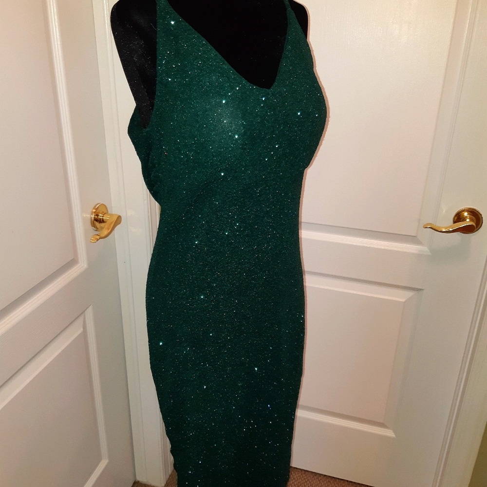 Green Gorgeous Backless Evening Dress